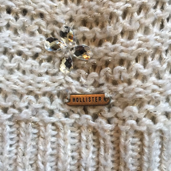 Hollister Sparkling Cream Sweater w Flower Sequin - Picture 5 of 7